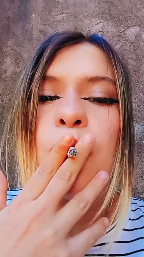Good morning baby, if I were your neighbor and you saw me like this... Would you fuck me?