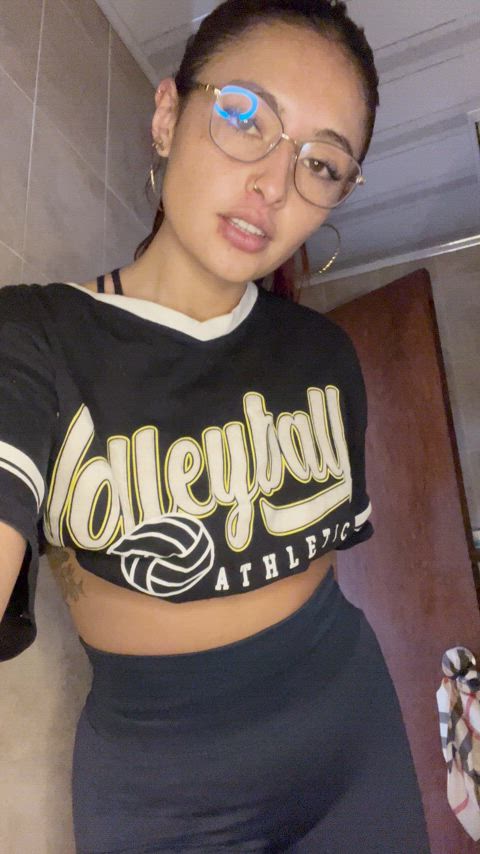 Amateur Ass Dance Dancing Glasses Latina Leggings Yoga Pants Porn GIF by katherinne_1612
