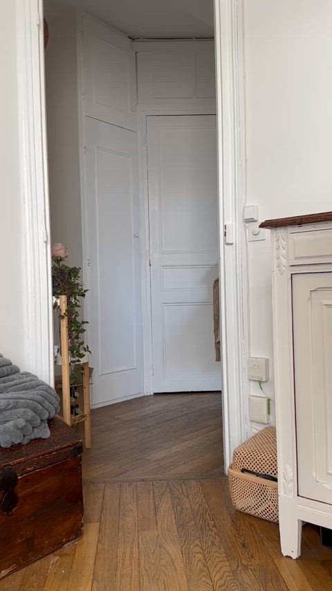 Let’s go to the bedroom