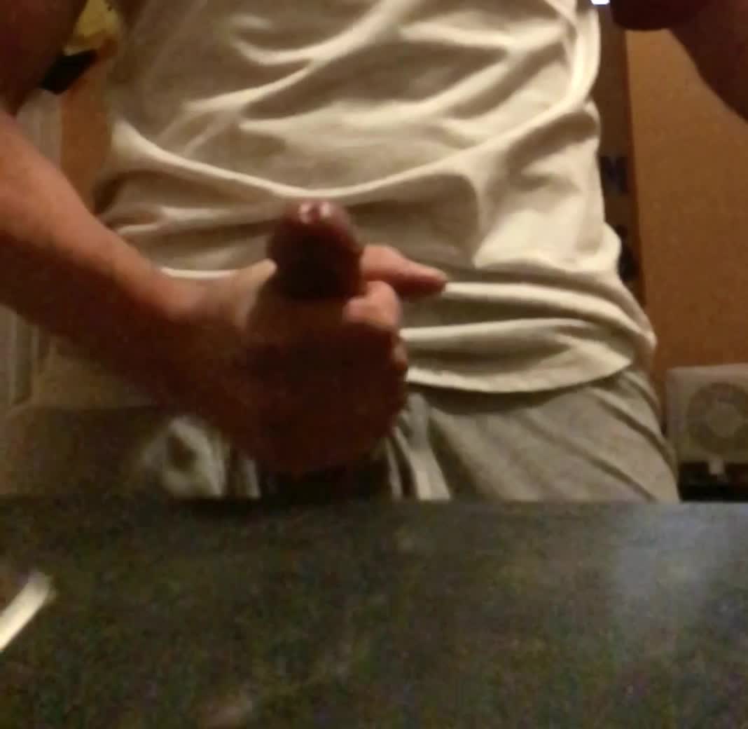1st cumshot of the week 💦