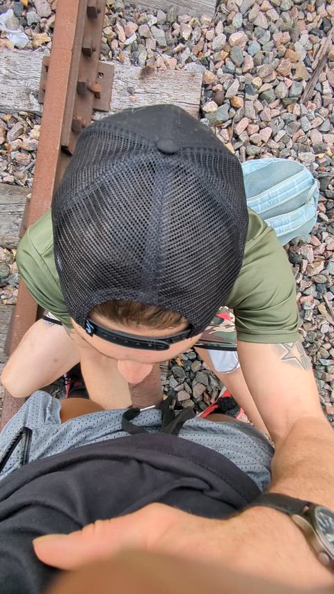 The realities of cruising (translation in comments)