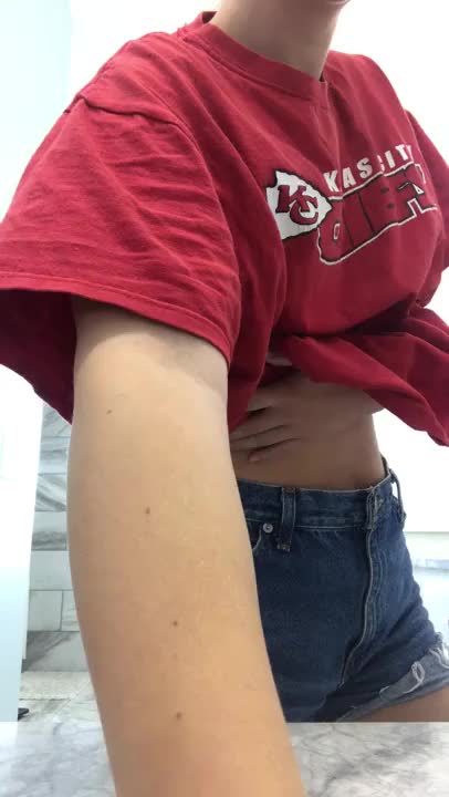 Who Like This Booty 🍑
