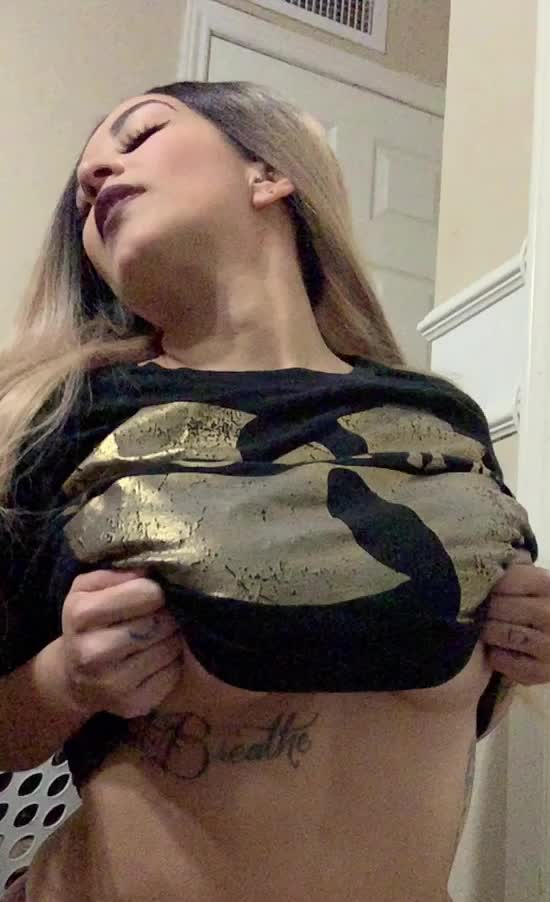 Love hate relationship with my big tits.