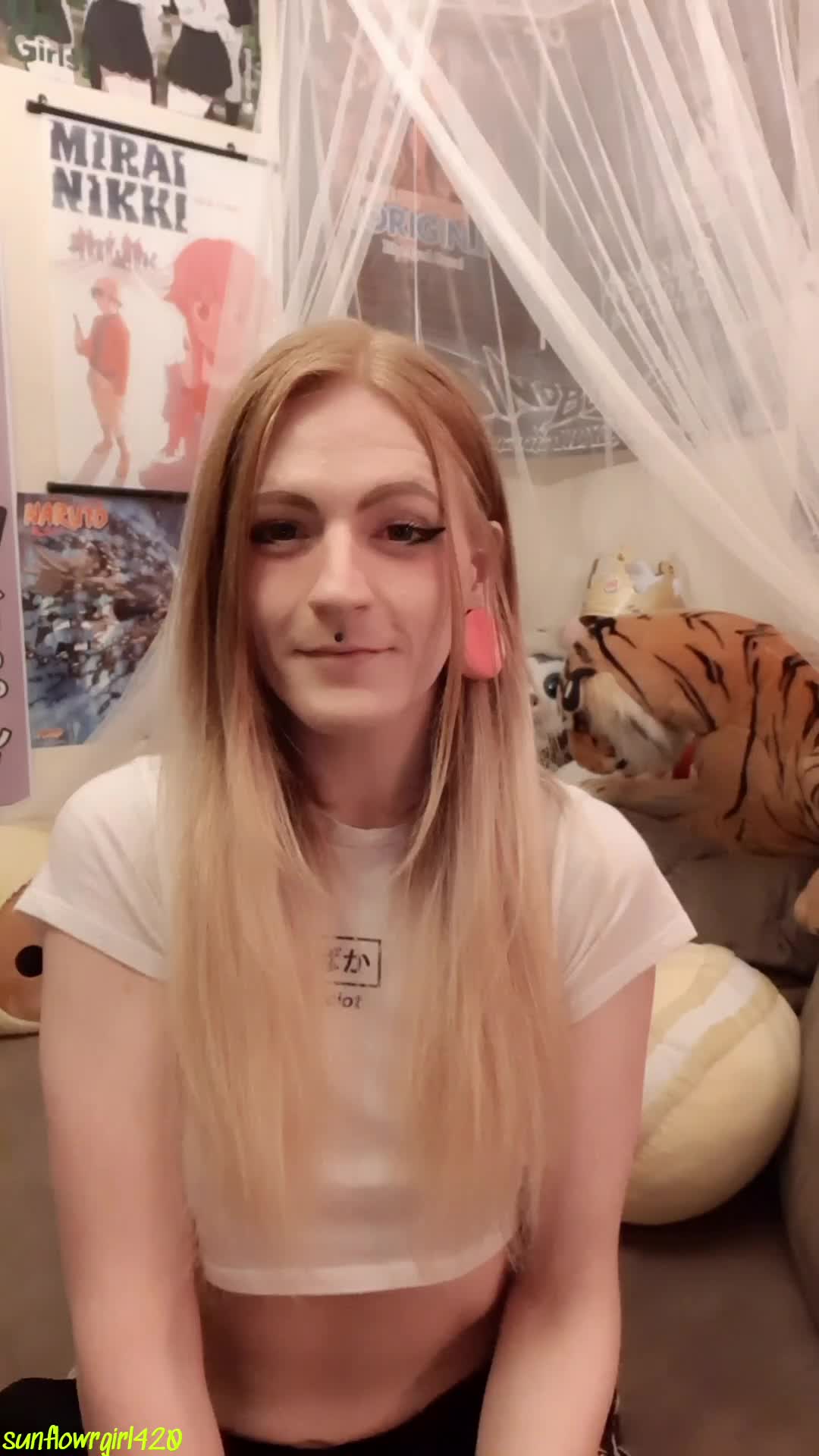 don't u want a slutty girlfriend like me?😈