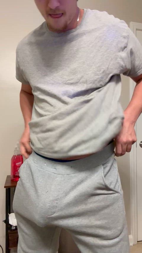 Tis the season for grey sweatpants