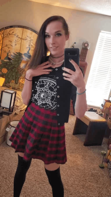 MissRedline...gif