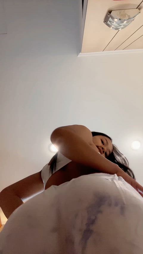Would you let this heavy Vietnam ass sit on your face?
