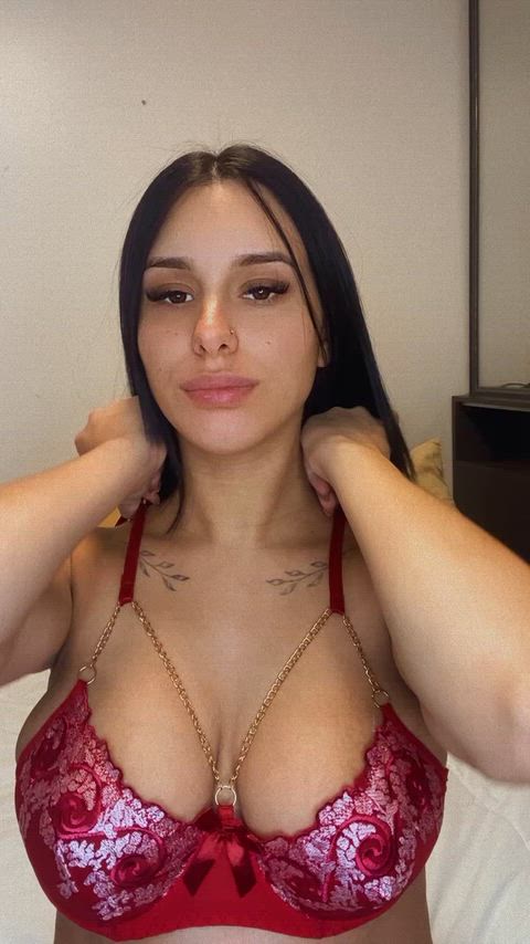 enjoy my big latina milkers