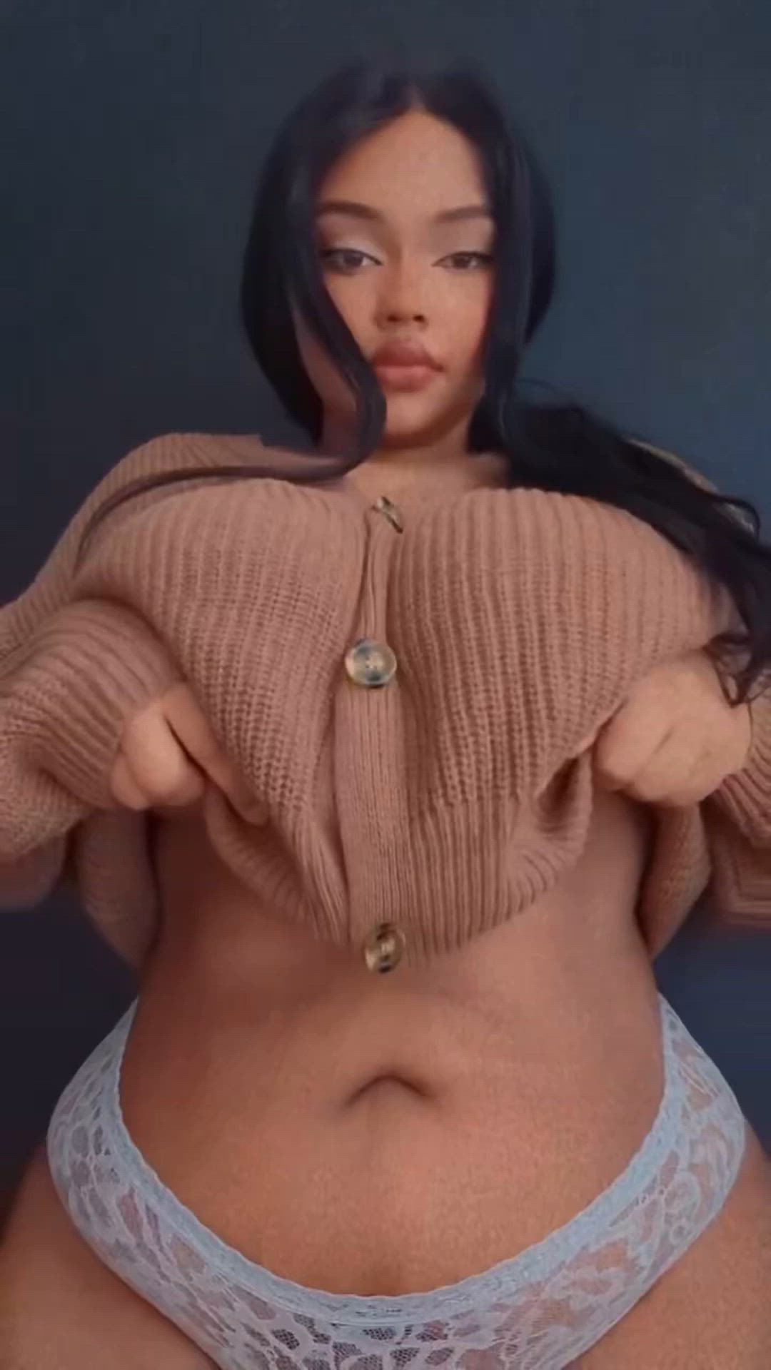 Amateur, Big Tits, Curvy, Iris Black, Thick, Titty Drop