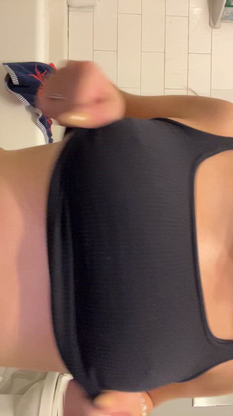 love playing w my big tits!