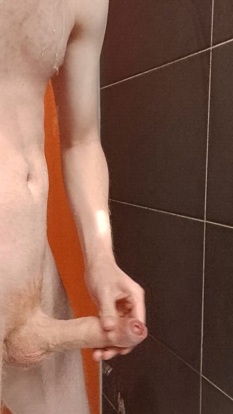 18 virgin, who wants me?