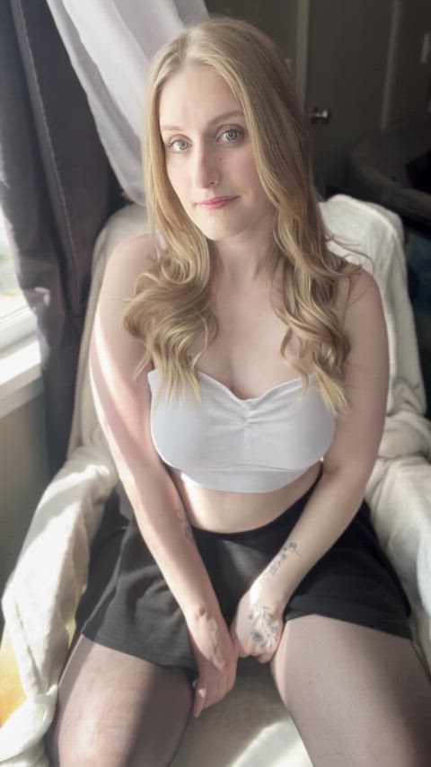 Amateur Babe Big Tits Blonde Boobs Cute Natural Tits OnlyFans Solo Tits Porn GIF by deedeebabbii