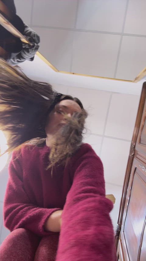 Working on some squats with my new leggings