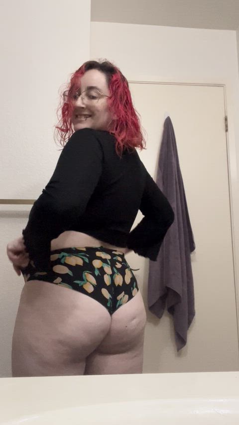 I love showing off my perfect bubble butt
