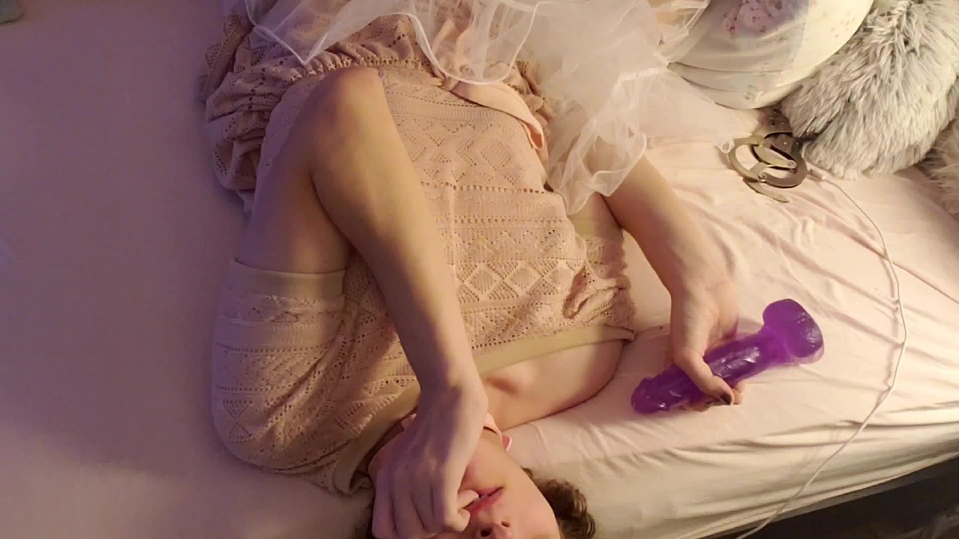 Good girls worship cock 🙏