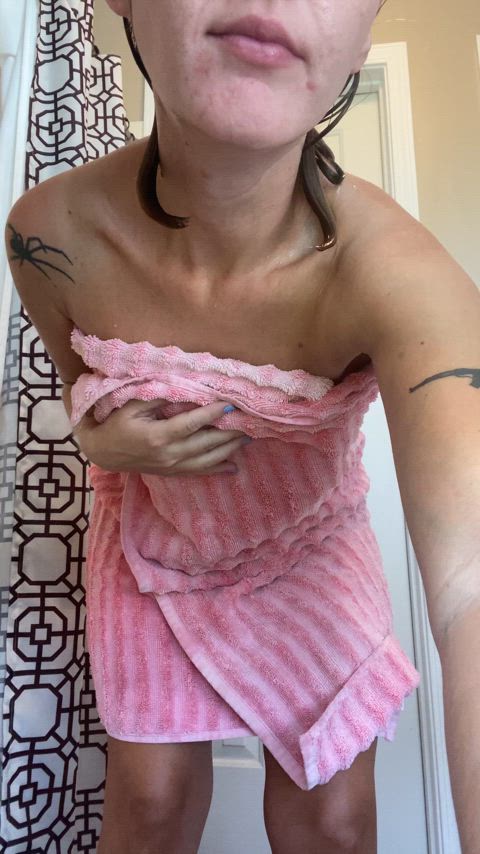 Freshly showered bush reveal