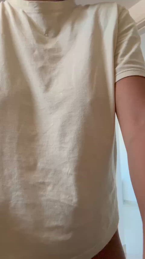 Friday titty drop to warm up the night