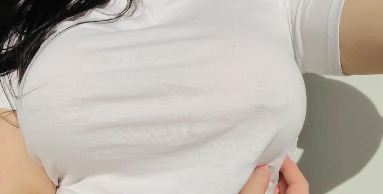 Revealing my big soft tits 🙊