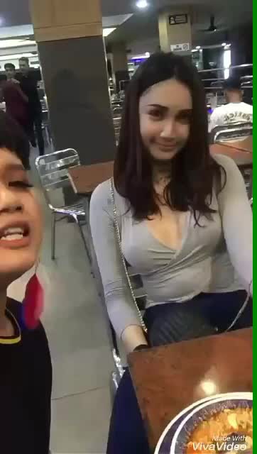 Expose by her 