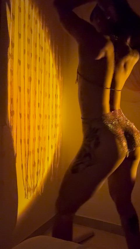 Let me twerk a little for you papi