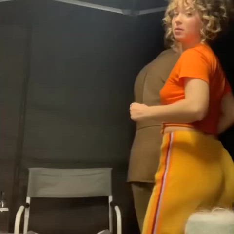 Haley Lu Richardson and Emilia Clarke