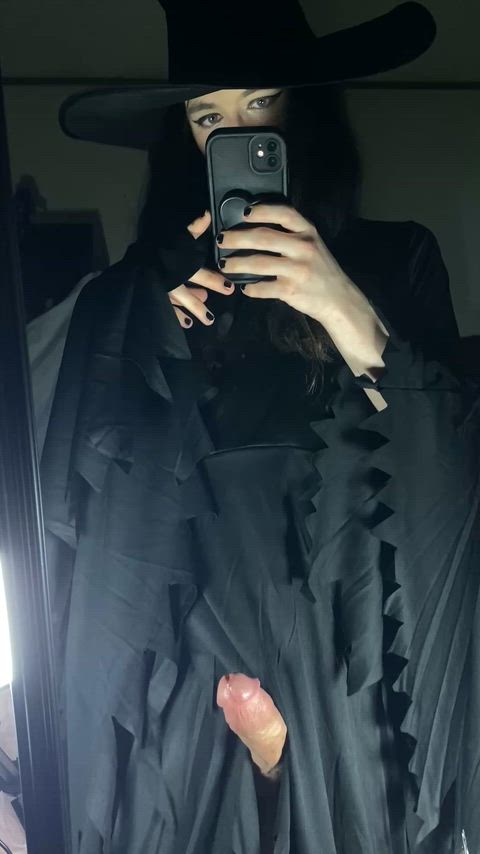 so my witch costume has a *slight* flaw~ 🤭