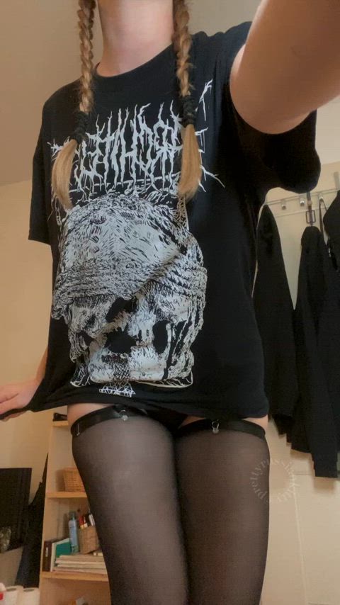 Revealing my bubble butt for you