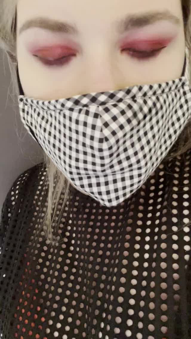 waiting for the WHO to sponsor this sloppy throat (u/yourhippocumpus)