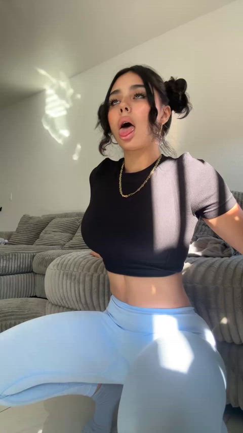 cant help but do the ahegao while i ride