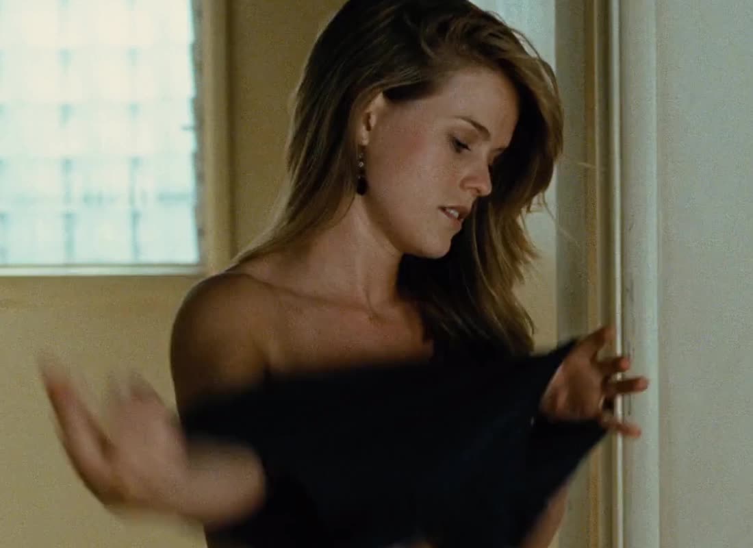 Alice Eve - Crossing Over