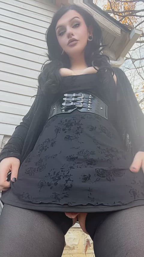 Wyd if you saw your neighbor outside filming this?