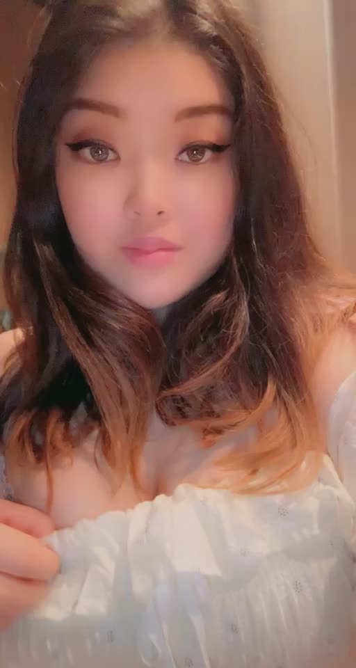 Now that I’ve made you a delicious Korean dinner, it’s time for your dessert 🧁