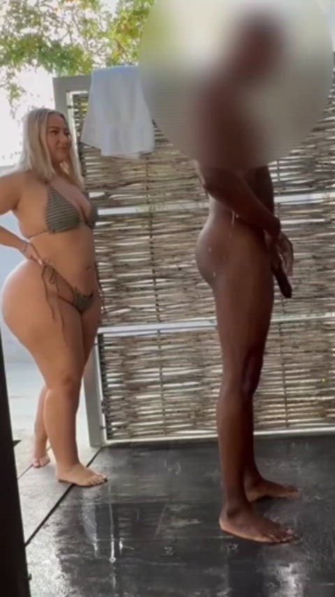 Hot shower season 1