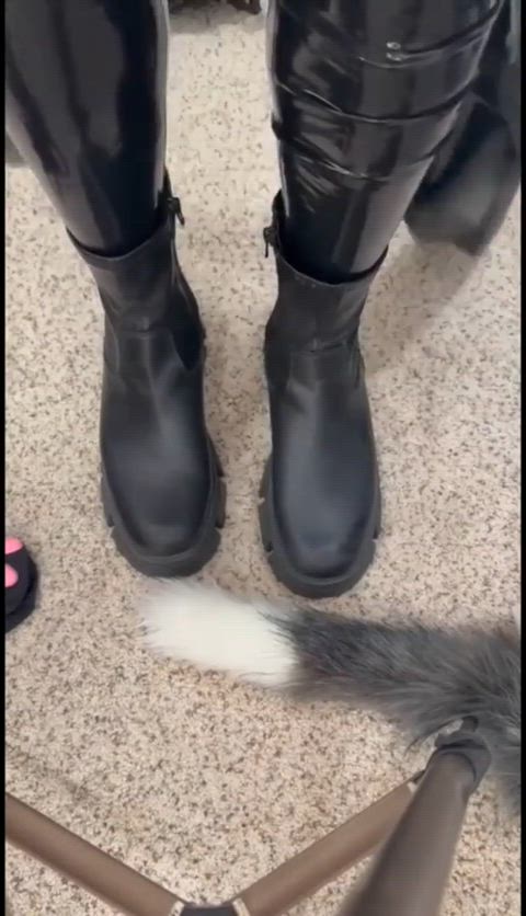 If only we could all dress ourselves this fast! 3x speed :D