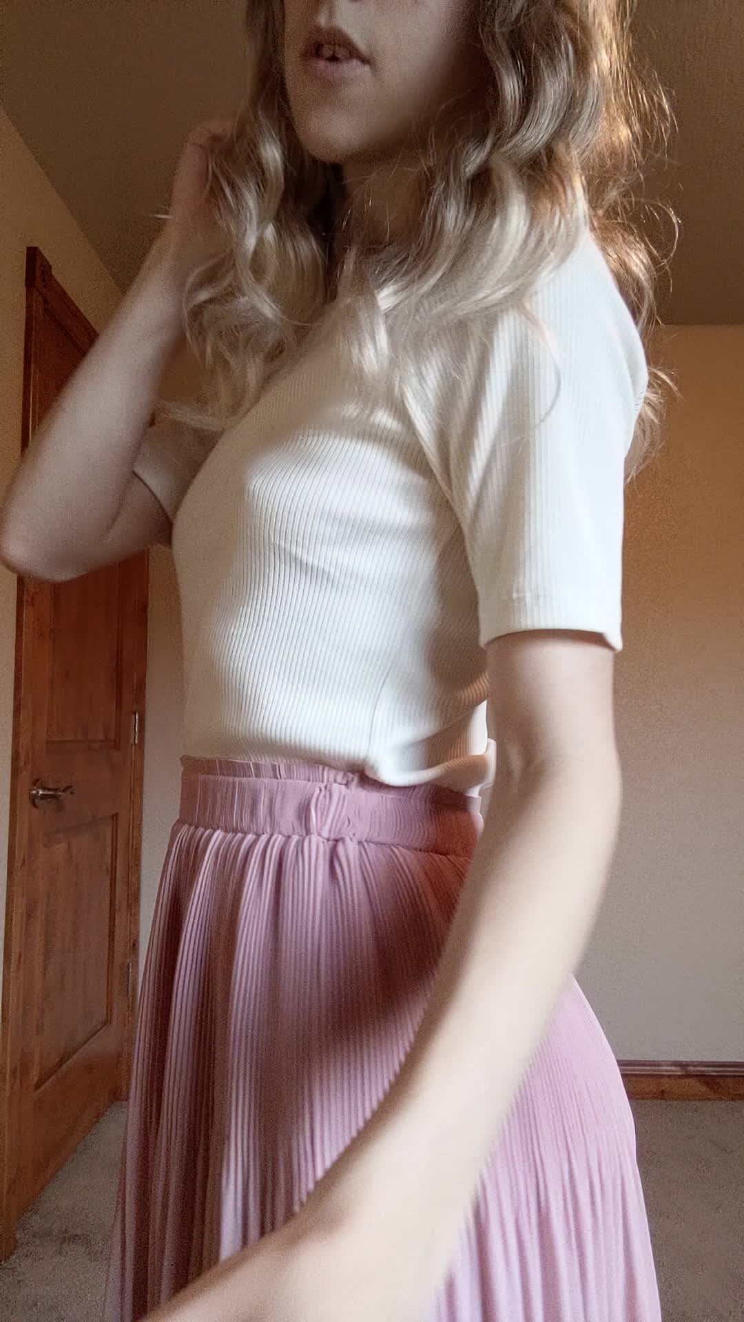 Lemme lift my skirt up for a sec