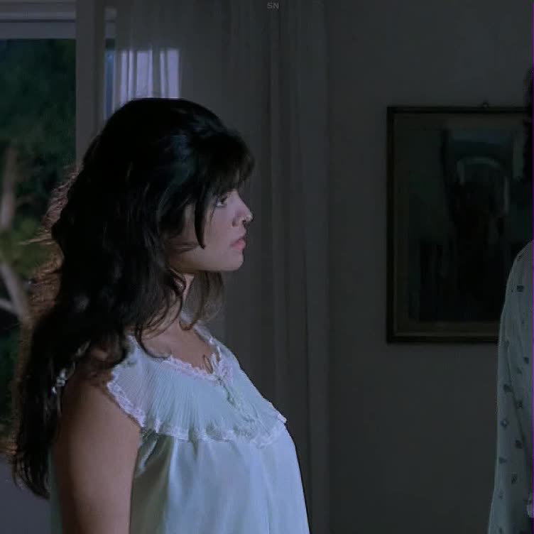 Manuela Arcuri ample bosoms in 'A Spasso Nel Tempo'