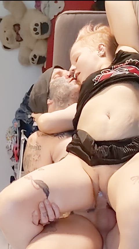 Kisses, passion and my wet pussy fucking him