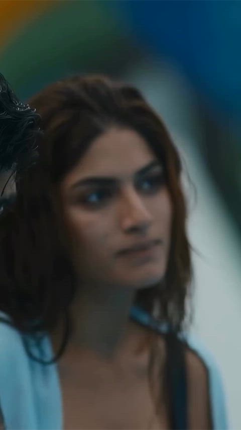 Sapna Pabbi in bikini