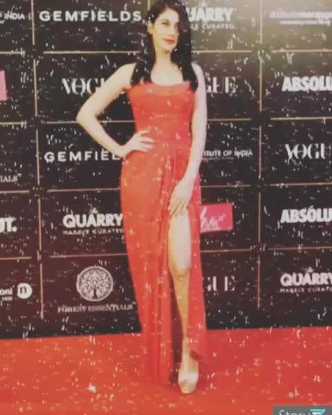 Beauty Warina Hussain