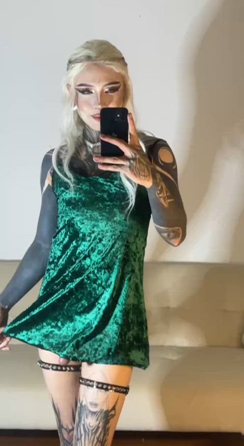 let me know if you would be down to receive my dick pics and some video