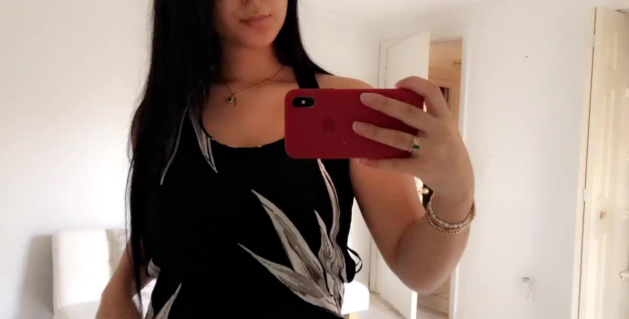 Hot reveal/drop by a goddess! ^_^