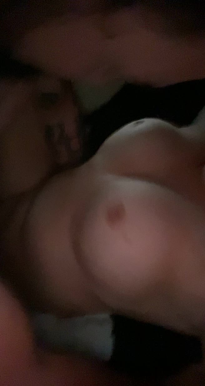 Titty bounce Tuesday 👅
