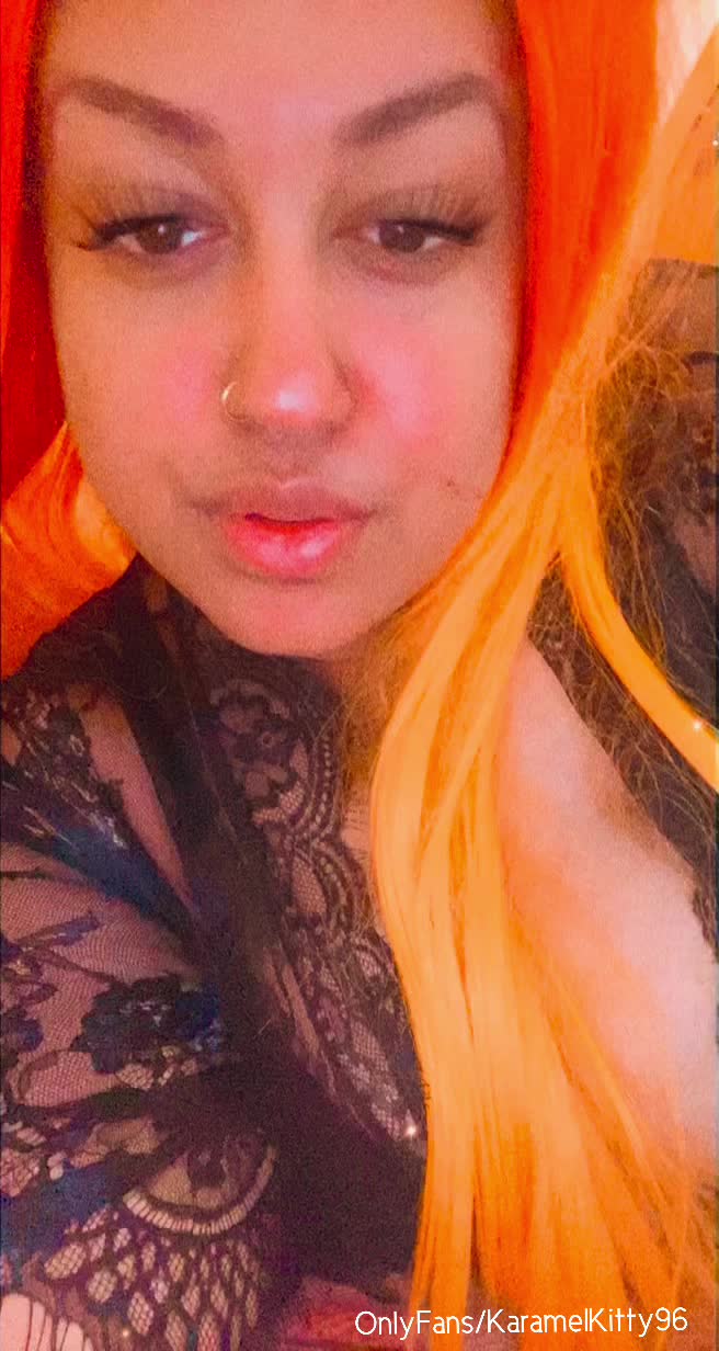 I’m really feeling this lace robe and bra combo