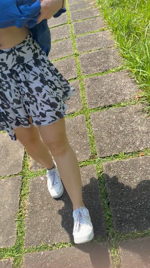 Love flashing in front of people