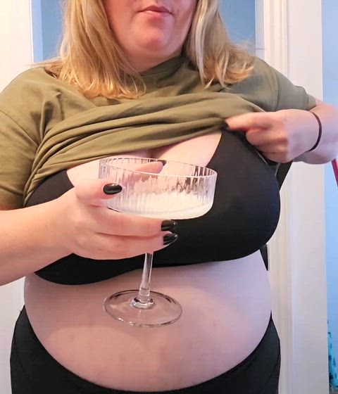 Can I fix you a drink? 🍸🤍