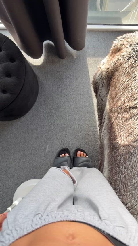 My toes are so needy… are you ready to suck them?