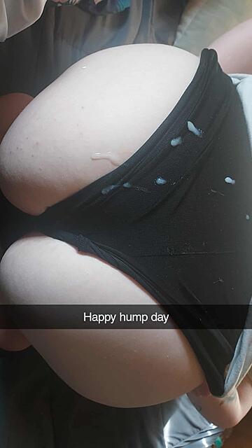 love when he aims for my ass 😈 too bad its not inside me...