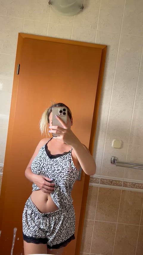 Heavy, juicy, and made to be touched