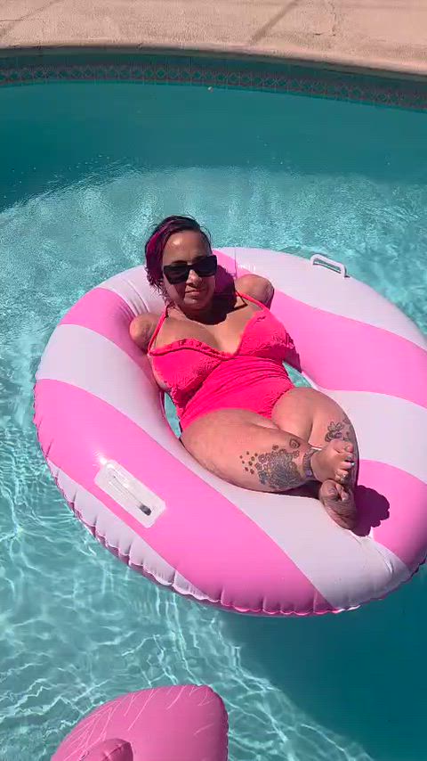 What u honestly think of my midget body
