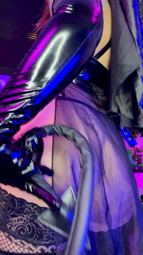 Pull on my tail and watch my knees buckle